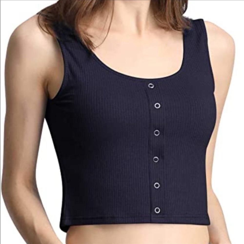 NWT Women’s Black Casual Crop